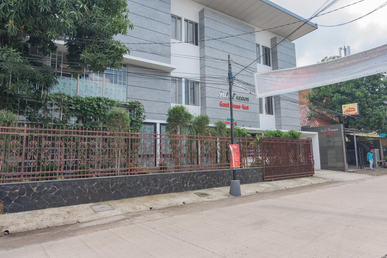 Reddoorz Plus @ Cirebon City Center Buitenkant foto