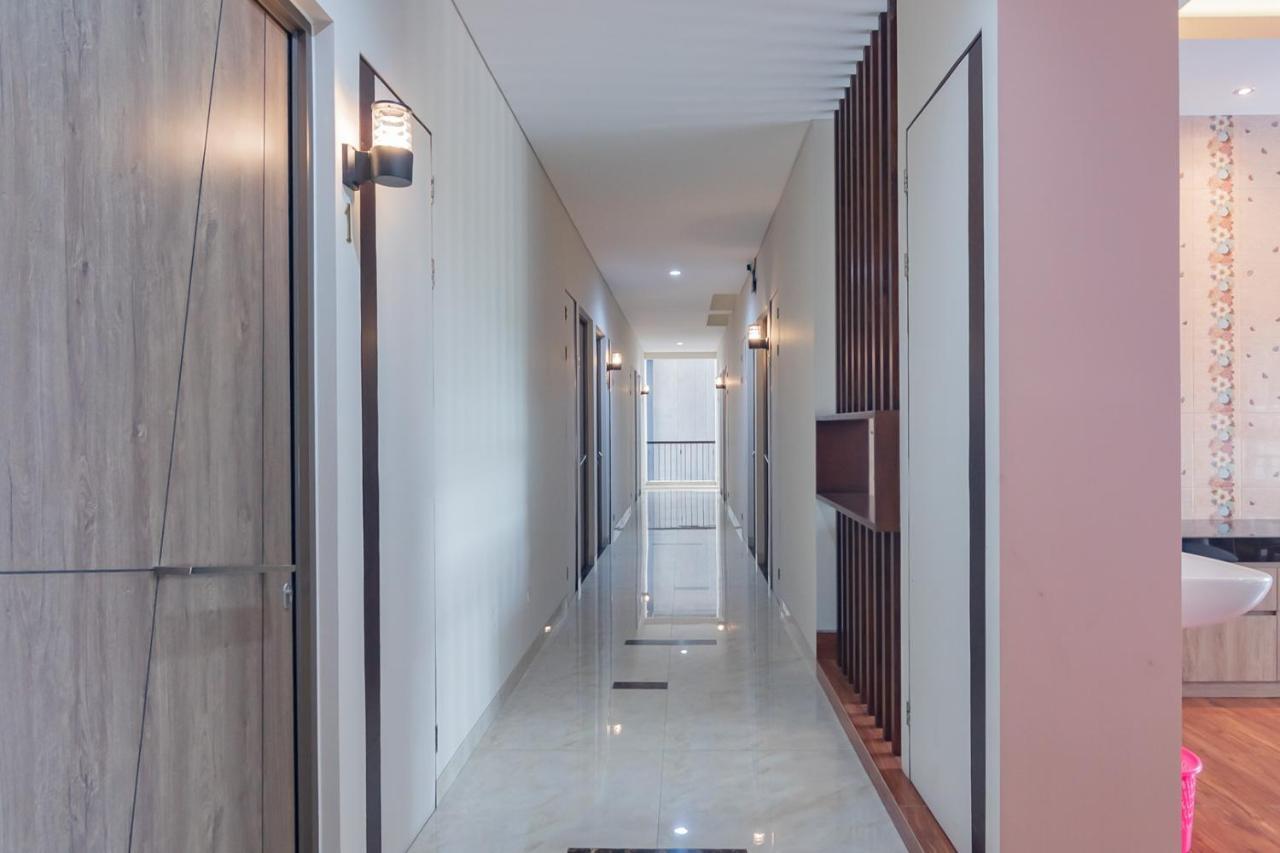 Reddoorz Plus @ Cirebon City Center Buitenkant foto