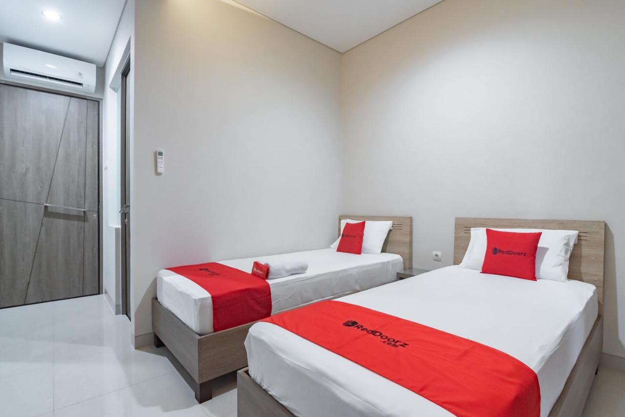 Reddoorz Plus @ Cirebon City Center Buitenkant foto